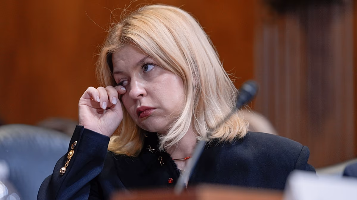 Vérification des faits : l'ambassadeur américain d'Ukraine a-t-il volé du champagne lors de la fusillade du dîner à la Maison Blanche ?