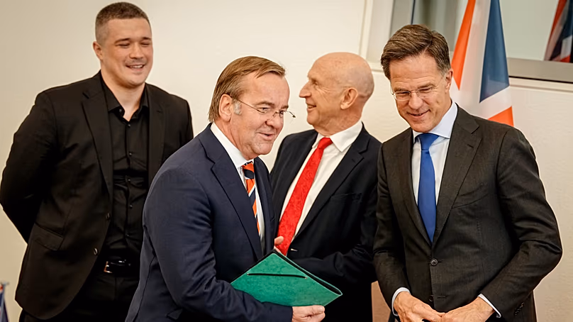 Le chef de l'OTAN Mark Rutte, l'Ukrainien Mykhailo Fedorov, l'Allemand Boris Pistorius et le secrétaire britannique à la Défense John Healey lors d'une photo du Groupe de contact ukrainien à Berlin, le 15 avril 2026.