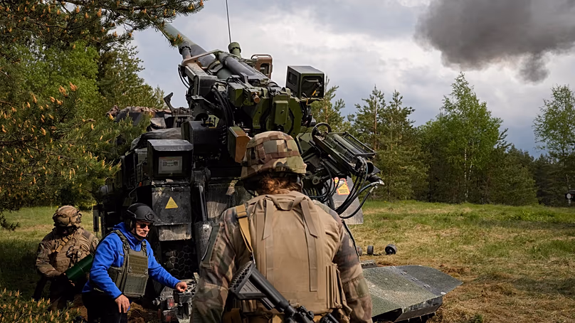 Les forces de défense estoniennes effectuent des exercices militaires près de Tapa, en Estonie, le 25 mai 2023.