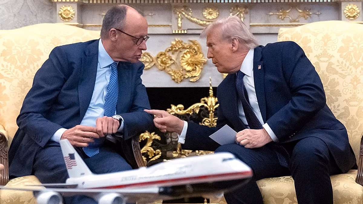 Trump lance une nouvelle tirade contre Merz après la menace de retrait des troupes