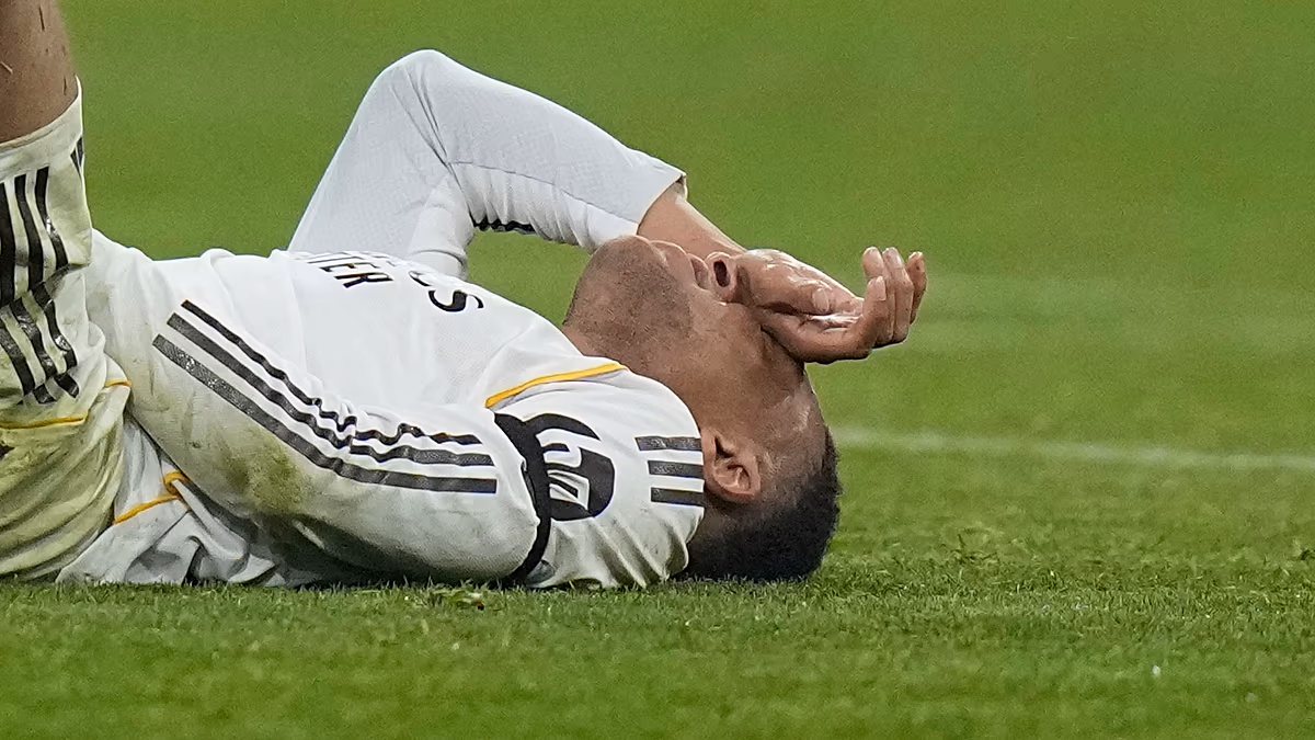 Blessures, voyage en Sardaigne, pétition – Kylian Mbappé fait face à une réaction croissante des supporters du Real Madrid