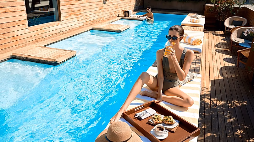 L'adhésion à The Cover Barcelona vous donne accès à cette magnifique piscine sur le toit