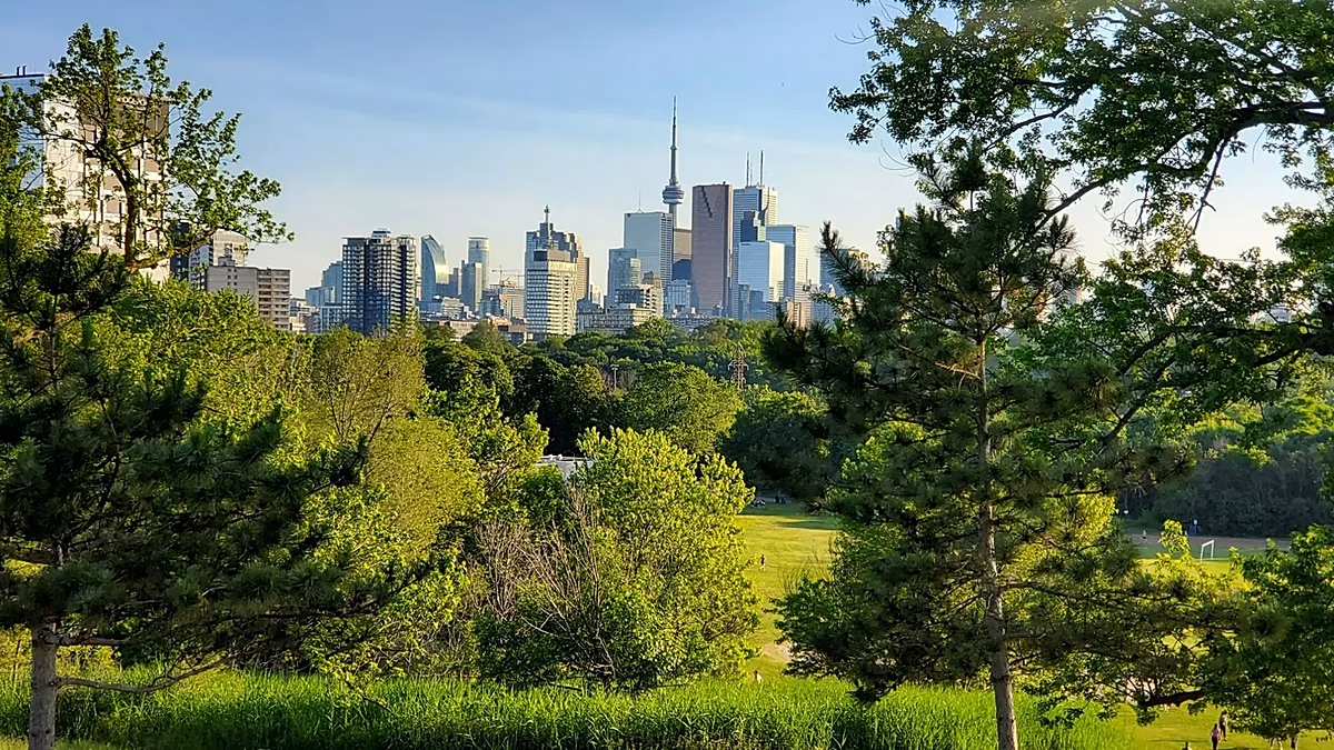 Parcs urbains, centres de bien-être et slow living : comment se détendre en ville