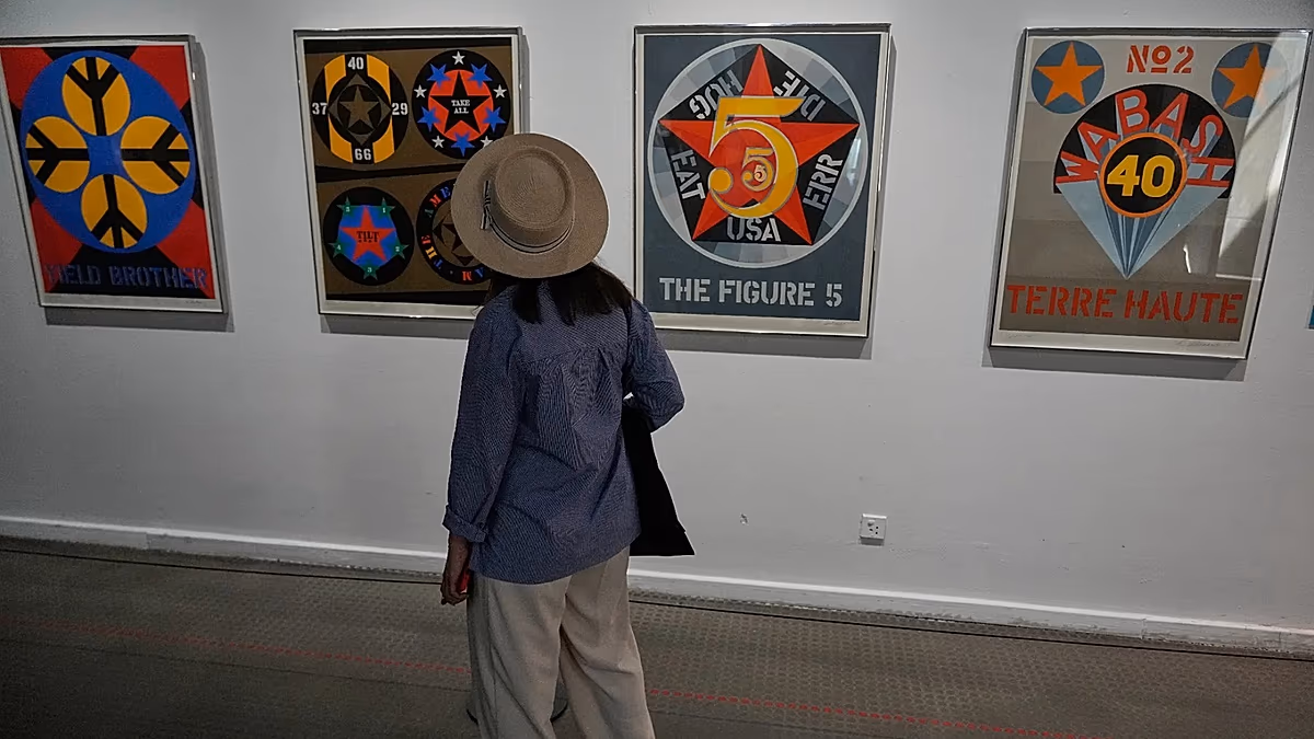 L'art comme survie : des objets anti-guerre d'artistes américains exposés à Téhéran