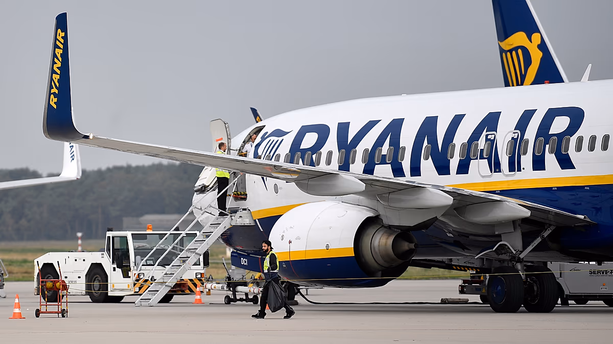 Les bénéfices de Ryanair bondissent de 40 % à 2,26 milliards d'euros malgré les retards de Boeing et la crise du carburant