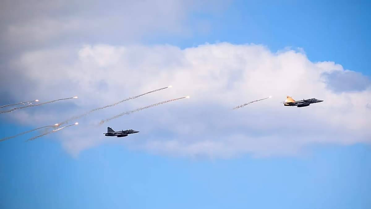 L'Ukraine achètera jusqu'à 20 derniers modèles de chasseurs à réaction Gripen et la Suède en fera un don de 16