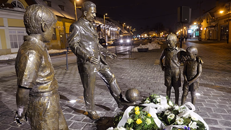 Une statue de la légende du football hongrois Ferenc Puskás à Budapest