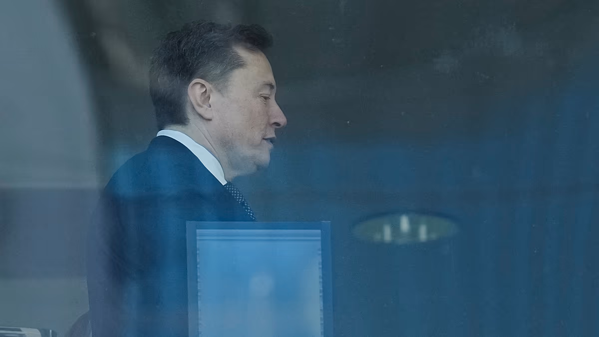 Elon Musk s'affronte avec l'avocat d'OpenAI au troisième jour du procès contre le créateur de ChatGPT