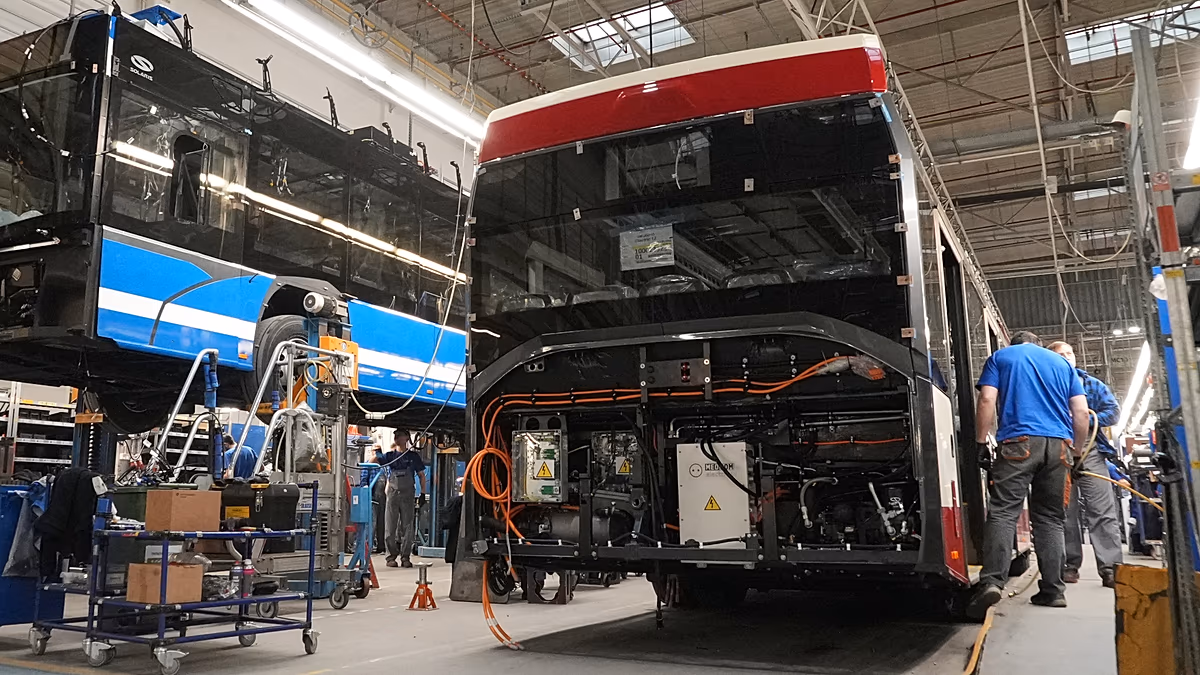 Exclusif : les bus à hydrogène polonais sont confrontés à des coûts de carburant prohibitifs, selon un nouveau rapport
