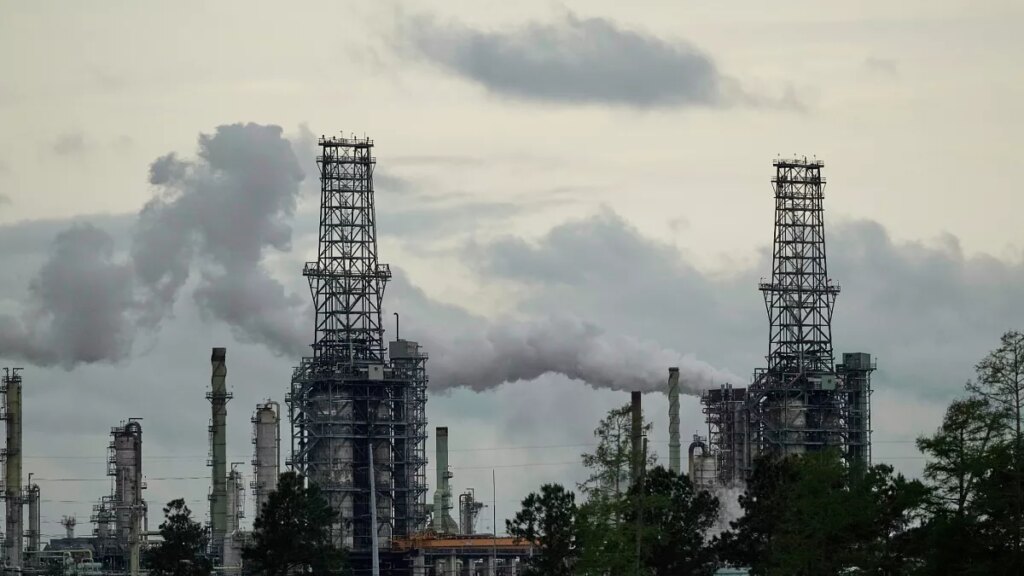 Le pétrole bondit de 4% alors que Trump rejette la réponse iranienne à la proposition de cessez-le-feu