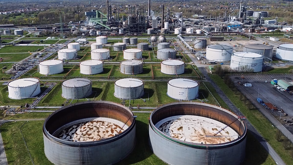 Les prix du pétrole chutent alors que Trump annule son projet d’attaque militaire contre l’Iran