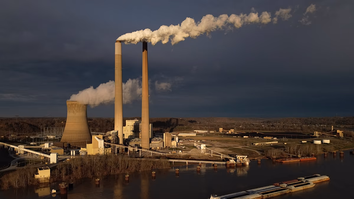 Soleil bloqué et nuages ​​changeants : comment la pollution du charbon nuit à notre potentiel solaire