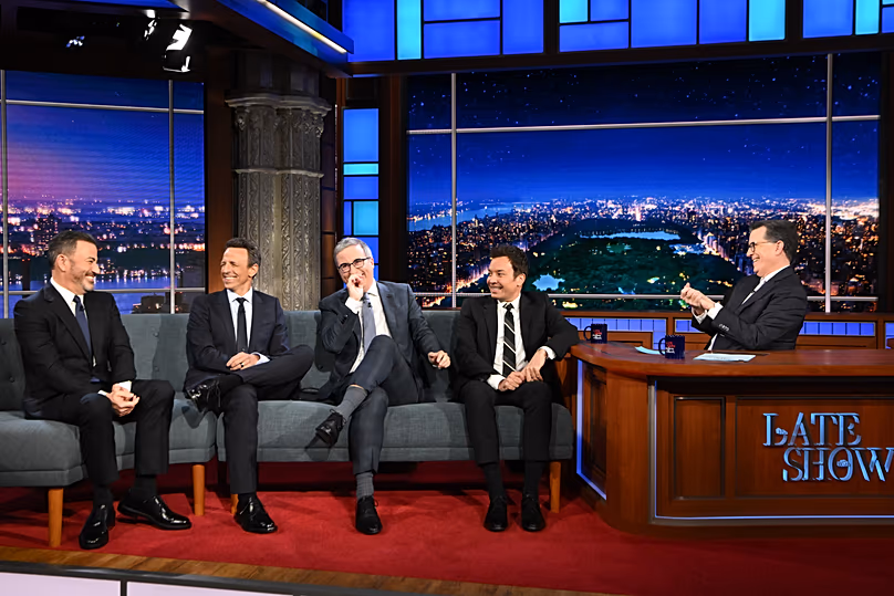 Stephen Colbert avec les invités Jimmy Kimmel, Seth Meyers, John Oliver et Jimmy Fallon