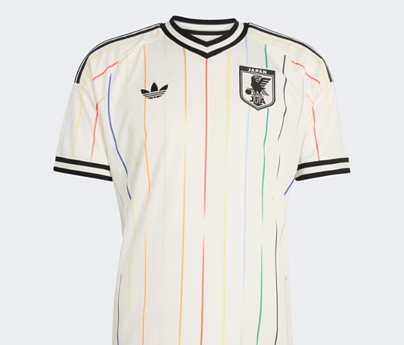 Photo de la chemise du Japon sur la boutique Adidas