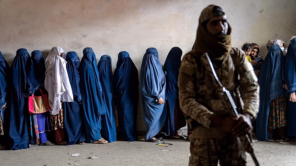 Des femmes arrêtées à Herat en Afghanistan dans le cadre d'une répression vestimentaire, selon des témoins oculaires