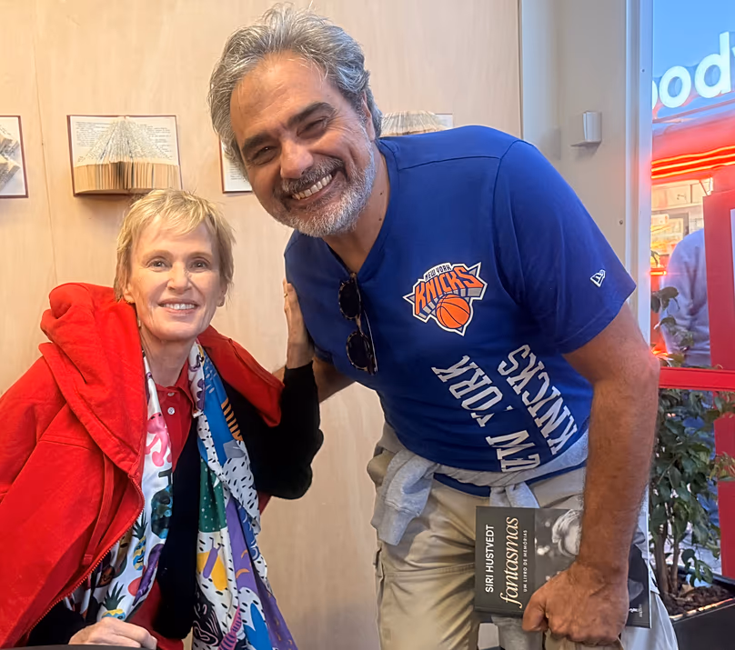 Paulo Santos n'a pas manqué l'occasion d'obtenir un autographe et une photo avec Siri Hustvedt