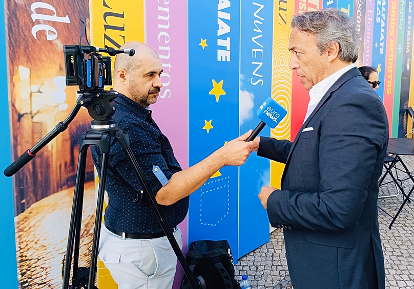 Miguel Pauseiro, président de l'APEL, s'adressant à Euronews