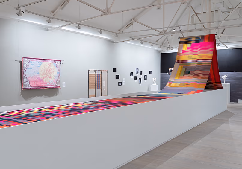« Moon Landing », une œuvre textile à grande échelle de Margot Selby, avec une pièce musicale d'Helen Caddick