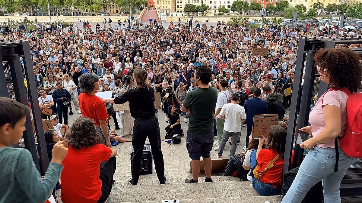 « Des têtes doivent tomber » : la France exige une refonte judiciaire après le meurtre d'une fillette de 11 ans
