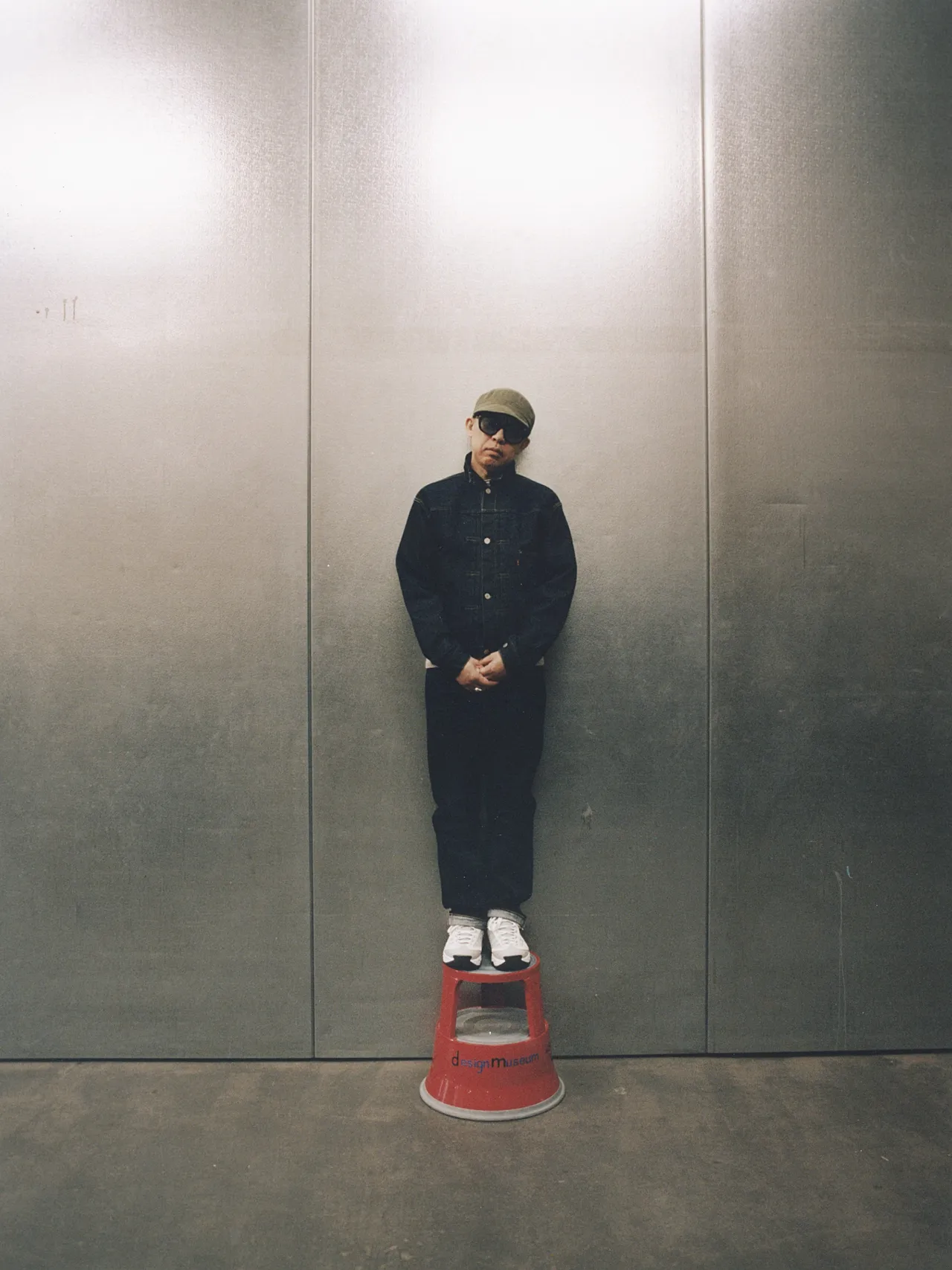 NIGO photographié au Design Museum