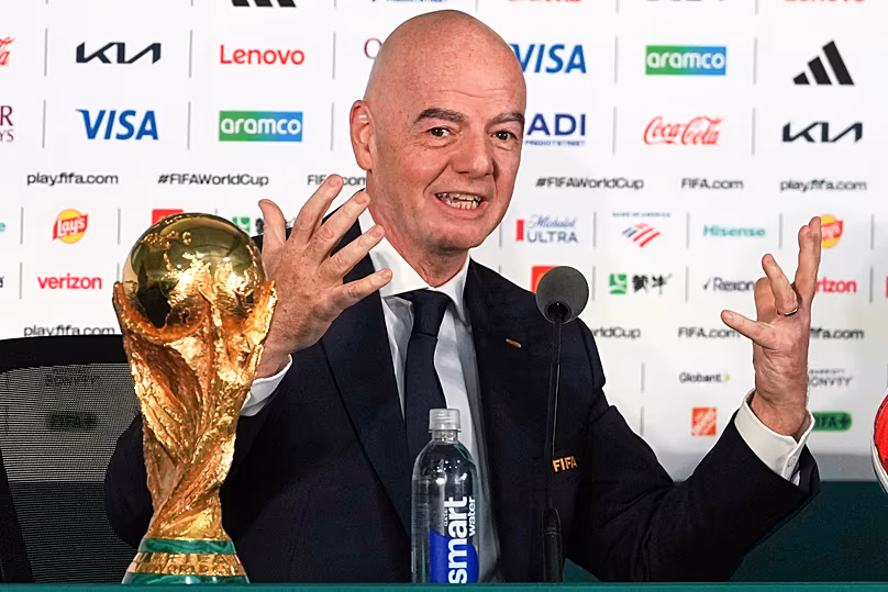 Le président de la FIFA, Gianni Infantino, s'exprime lors d'une conférence de presse au stade de Mexico, le 10 juin 2026.