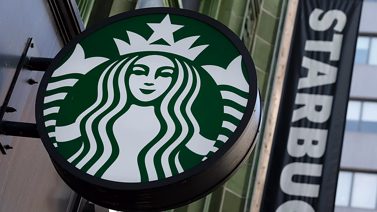 Starbucks va fermer ses magasins en Corée pour une leçon d'histoire après le fiasco publicitaire du "Tank Day"