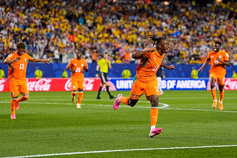 Yan Diomandé de la Côte d'Ivoire célèbre le but de son coéquipier Amad Diallo lors du match du groupe E de la Coupe du monde contre l'Équateur à Philadelphie, le dimanche 14 juin 2026.