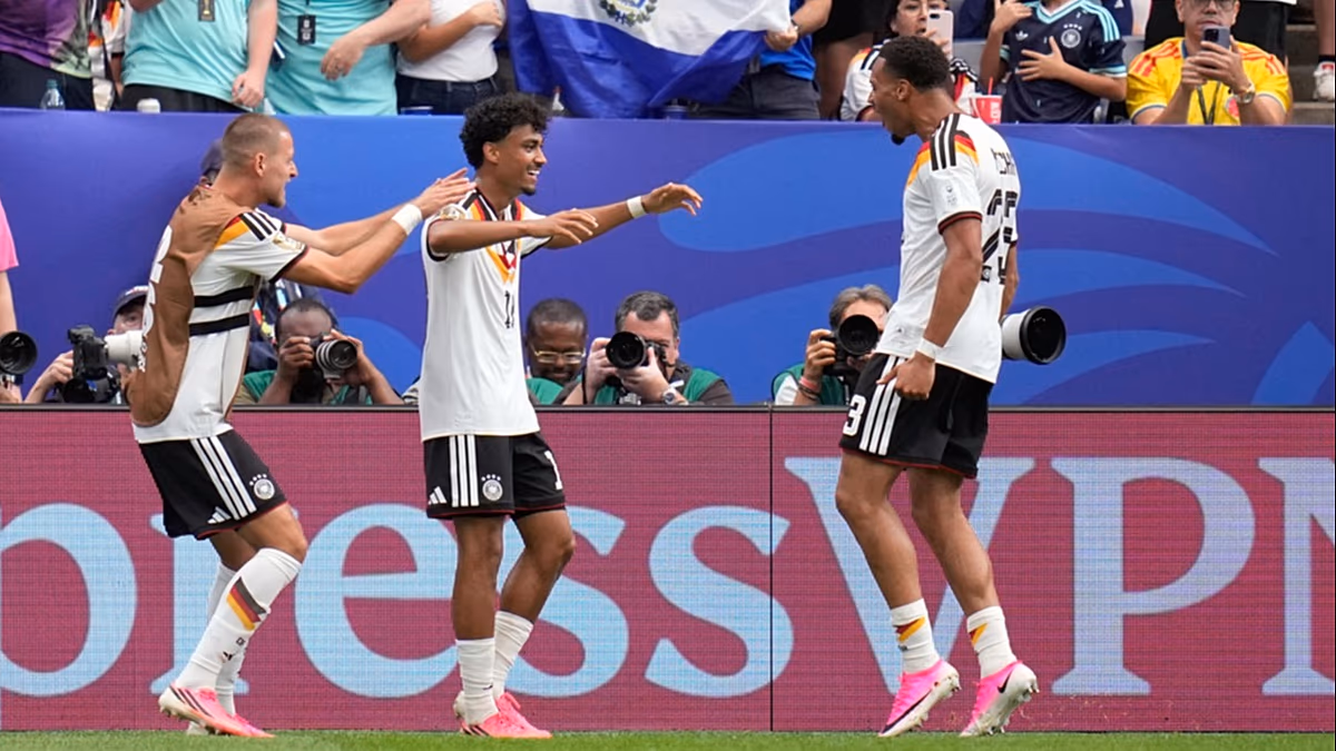 L'Allemagne bat Curaçao 7-1 et le match nul Pays-Bas-Japon 2-2 alors que les phases de groupes de la Coupe du monde se poursuivent