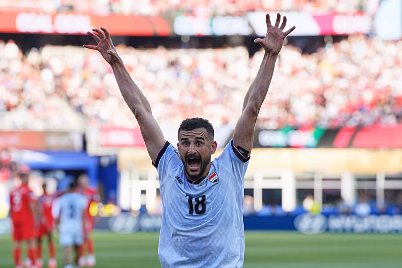 L'Irakien Aymen Hussein célèbre le premier but de son équipe lors du match du Groupe I de la Coupe du monde contre la Norvège à Foxborough, Massachusetts, près de Boston, le mardi 16 juin 2026.