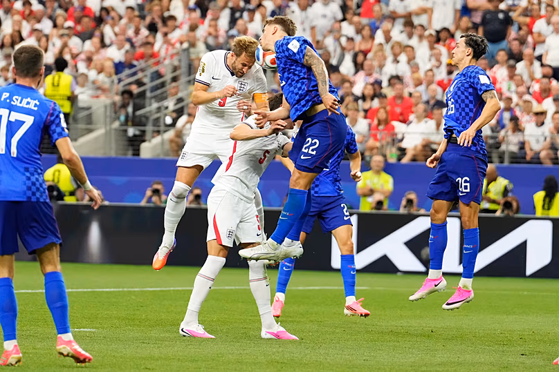 L'Anglais Harry Kane dirige le ballon et marque un but lors du match du groupe L de la Coupe du monde contre la Croatie à Arlington, Texas, près de Dallas, le mercredi 17 juin 2026.