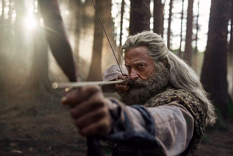 Cette image publiée par A24 montre Hugh Jackman dans une scène de "La Mort de Robin des Bois".