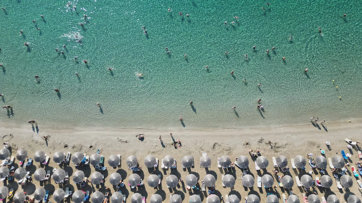 La Grèce enregistre une forte hausse des recettes touristiques et des arrivées au cours des quatre premiers mois de 2026