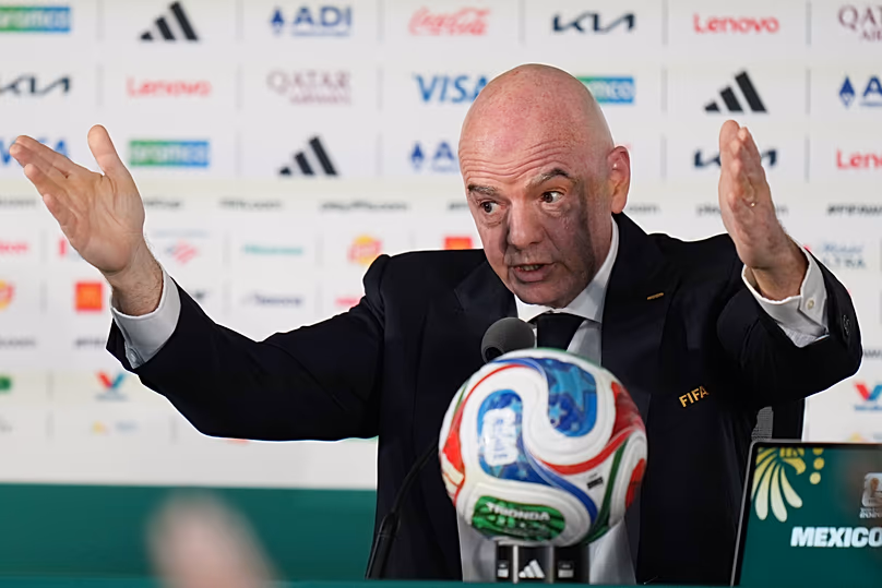Le président de la FIFA, Gianni Infantino, s'exprime lors d'une conférence de presse au stade de Mexico, le 10 juin 2026.