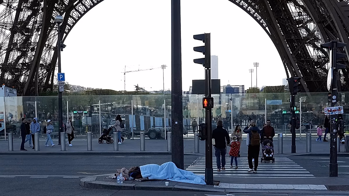 La hausse des coûts du logement pousse davantage d'Européens au sans-abrisme, selon un rapport