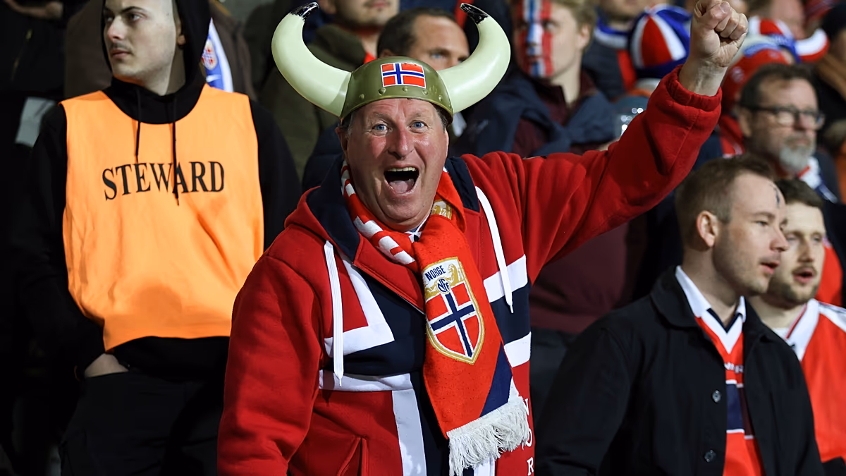Le Parlement norvégien organise une querelle virale des Vikings pour soutenir l'équipe de la Coupe du monde