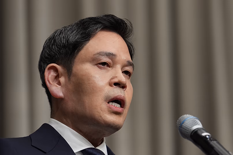 Chung Yong-jin, président du groupe Shinsegae, qui détient une participation de 67,5 % dans Starbucks Korea, s'exprime à Séoul, le 26 mai 2026.