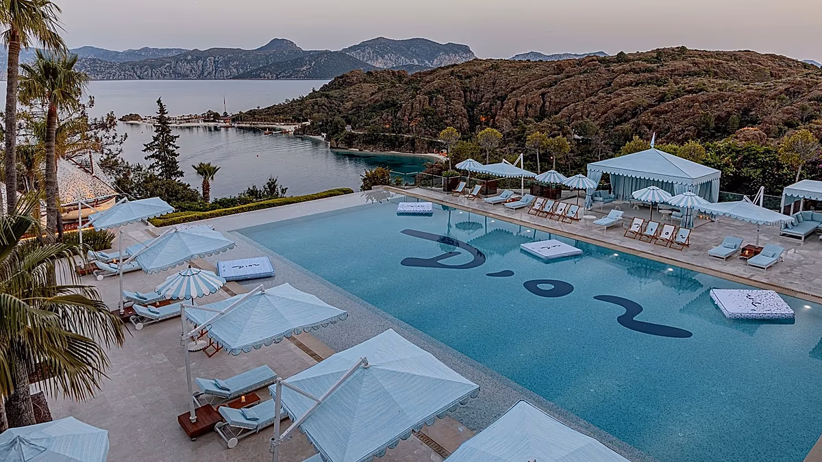 Les pop-ups des beach clubs de créateurs les plus chics d'Europe cet été