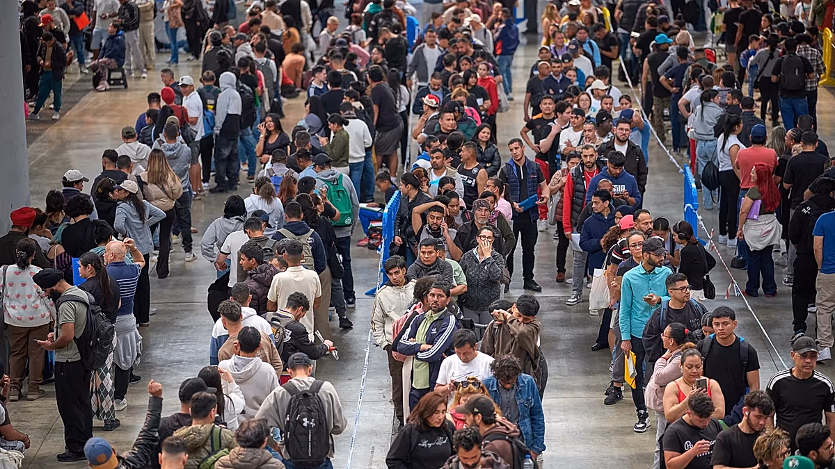 Plus d'un million de migrants demandent la régularisation massive en Espagne, selon le Premier ministre Pedro Sánchez