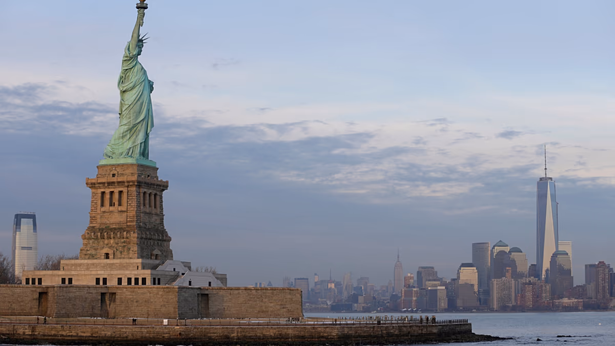 La France va illuminer la Statue de la Liberté pour le 250e anniversaire des États-Unis