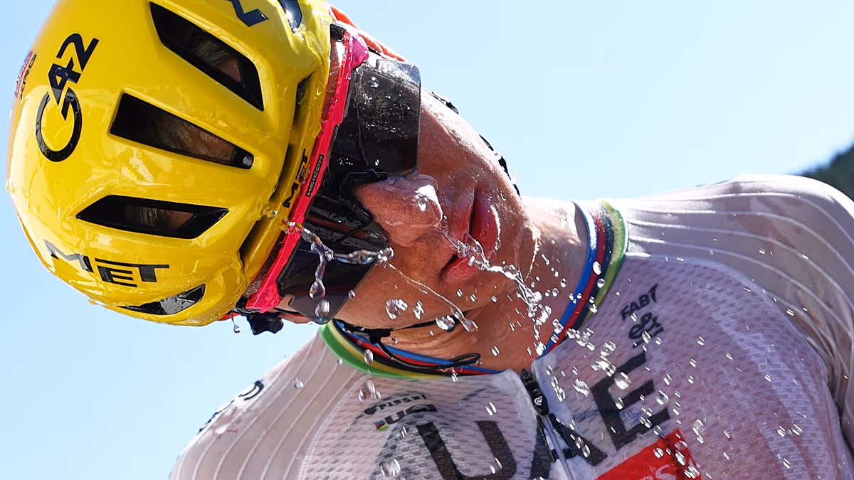 Refroidir un « cauchemar logistique » au Tour de France, déclare le champion Tadej Pogacar