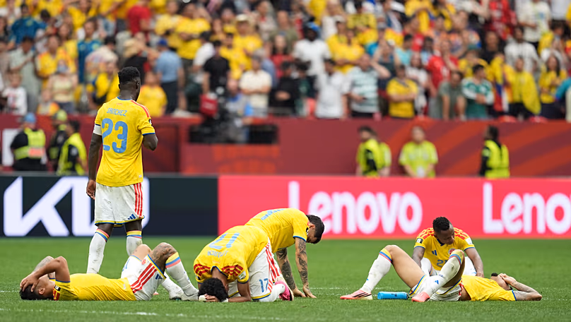 Les joueurs colombiens sont abattus après avoir perdu aux tirs au but lors des huitièmes de finale de la Coupe du monde contre la Suisse à Vancouver, le mardi 7 juillet 2026.