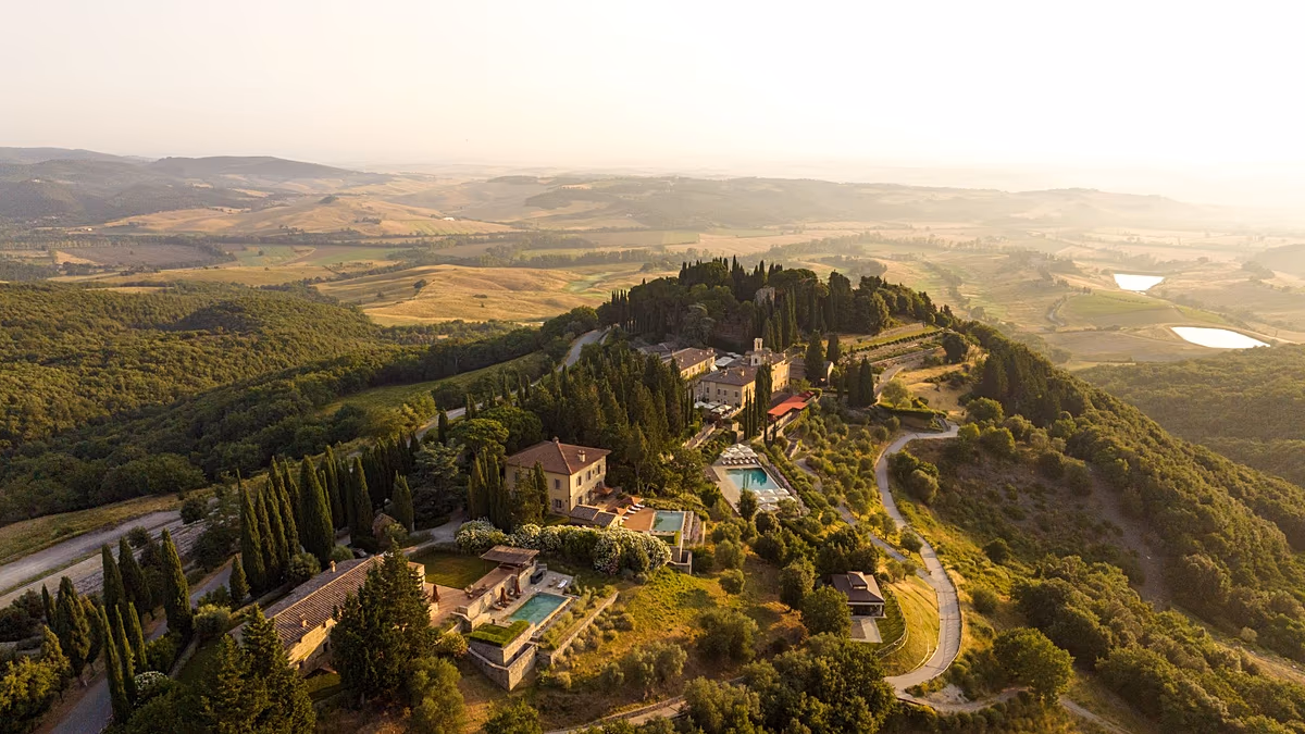 Cet hôtel toscan avec son propre vignoble et son club de golf vient d'être nommé le meilleur d'Europe
