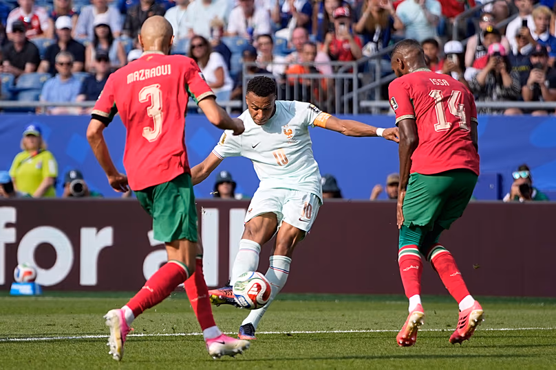 Le Français Kylian Mbappe marque le premier but lors du match quart de finale de la Coupe du monde entre la France et le Maroc à Foxborough, près de Boston, le jeudi 9 juillet 2026.