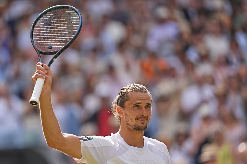 Alexander Zverev célèbre après avoir battu Arthur Fery lors de leur demi-finale du simple messieurs à Wimbledon, le 10 juillet 2026.