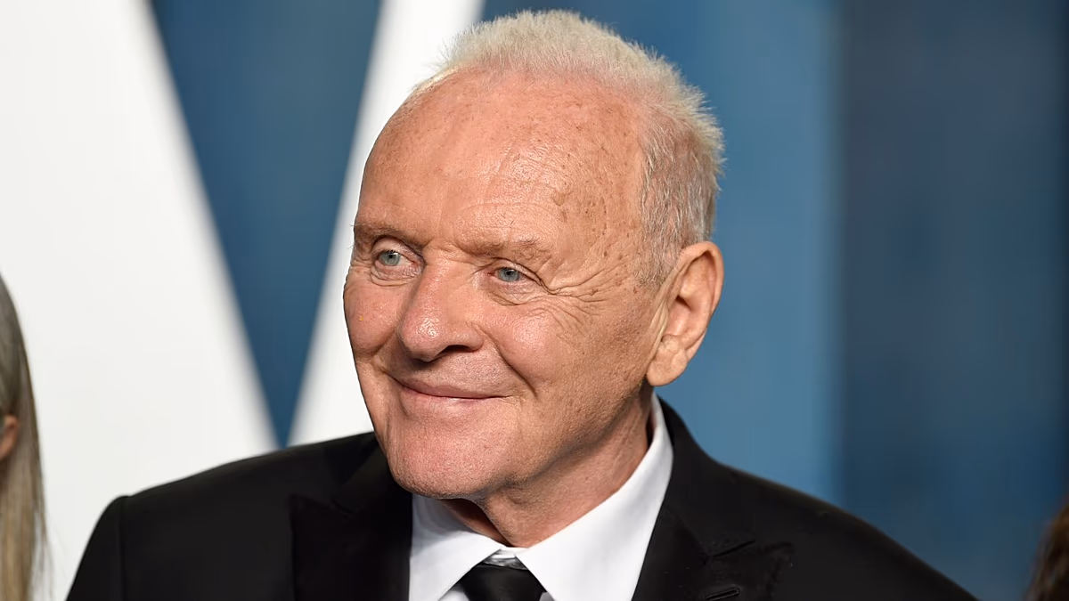 Sir Anthony Hopkins signe un contrat d'enregistrement et sort son premier single à 88 ans