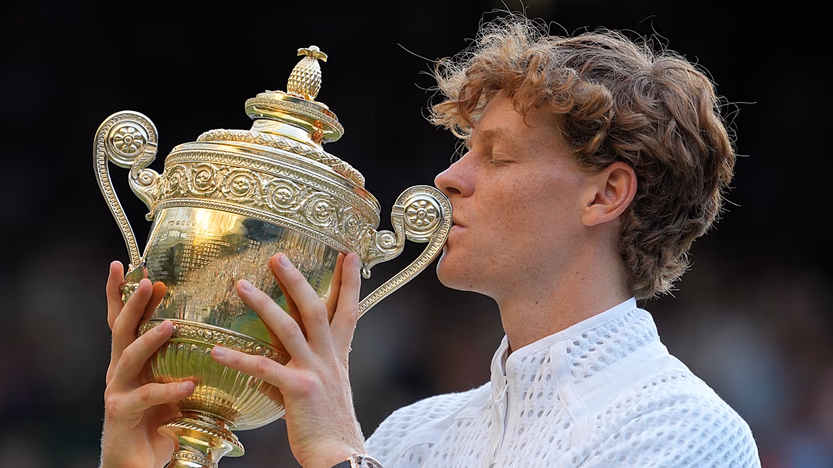 Jannik Sinner bat Alexander Zverev et remporte un deuxième titre consécutif à Wimbledon