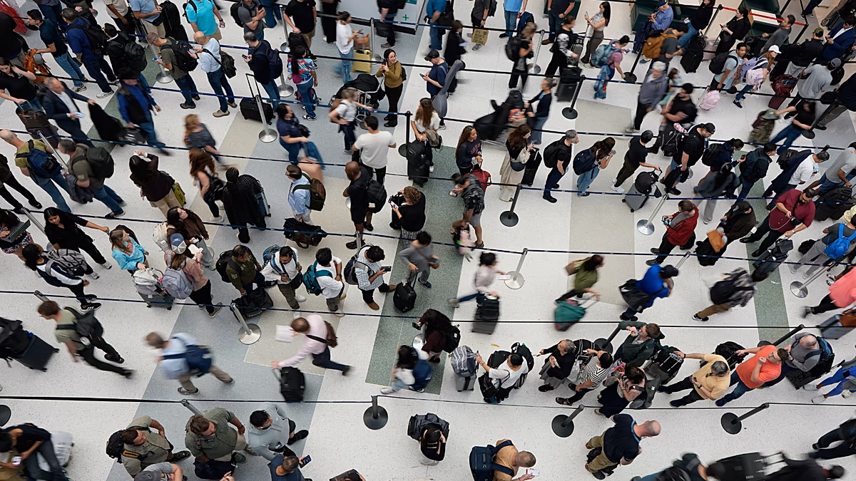 Prendre l'avion pendant la grossesse ? Voici vos droits à l'aéroport et à la compagnie aérienne que vous ignorez peut-être
