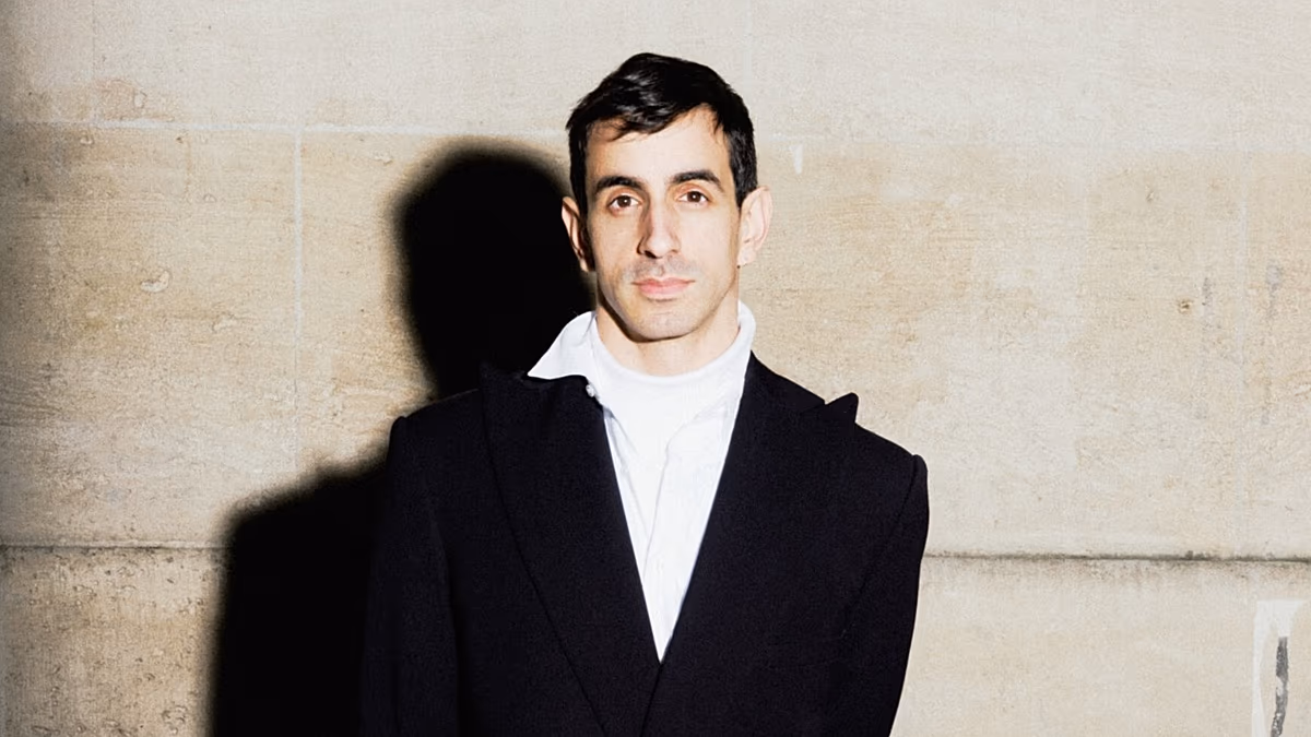 "Je ne veux pas remplacer les mannequins par l'IA" : le créateur de mode Steven Passaro envisage une refonte de l'industrie