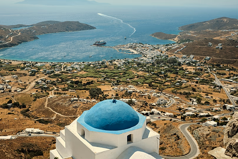 Serifos constitue une excellente alternative plus calme à Santorin, à proximité