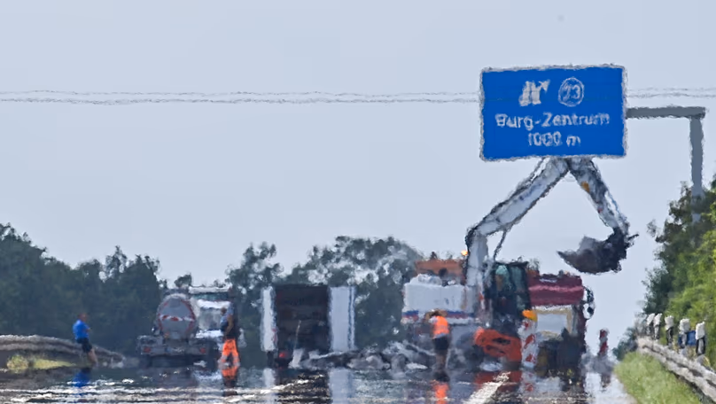 Fin juin, l'autoroute A2 près de Burg en Saxe-Anhalt a été complètement fermée en raison de dégâts causés par la chaleur.